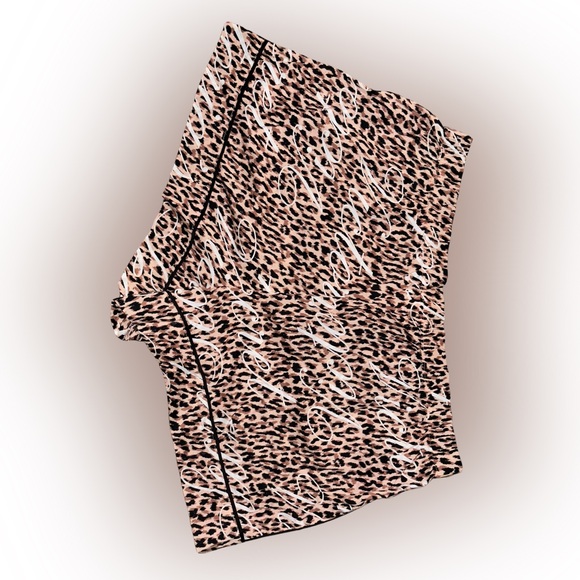NWT Victoria’s Secret Leopard Print Script Logo Short Pajama Shorts LARGE - Picture 7 of 9